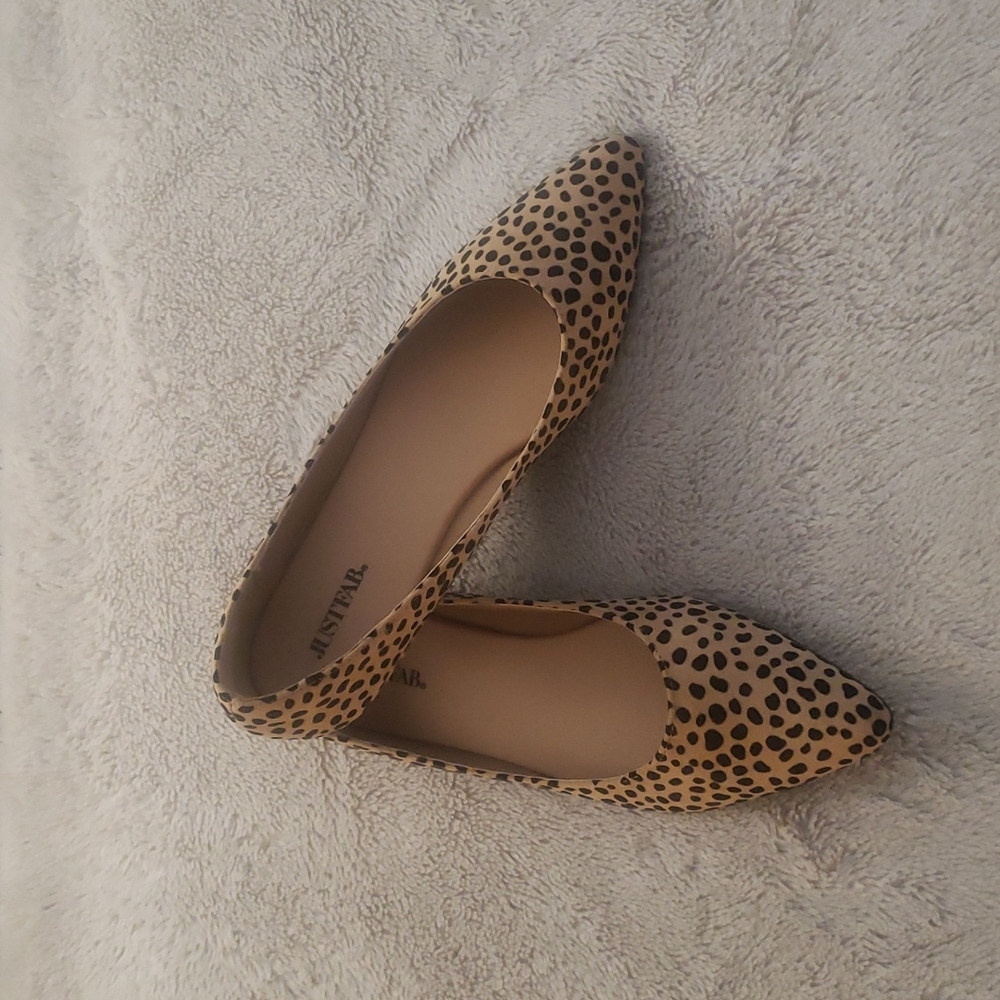 NWOT animal print flats